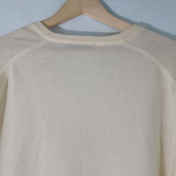 Lambswool Unisex Ivory V-neck Knit Sweater Sz M Made in Italy Long Sleeve Cozy - Picture 7 of 11